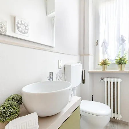 Luxury In With Garden Lucca