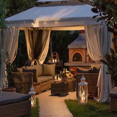 Luxury In With Garden 别墅 卢卡