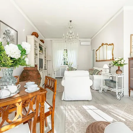 别墅 Luxury In With Garden 卢卡