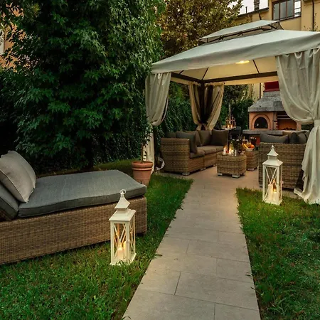 Luxury In With Garden 别墅 卢卡